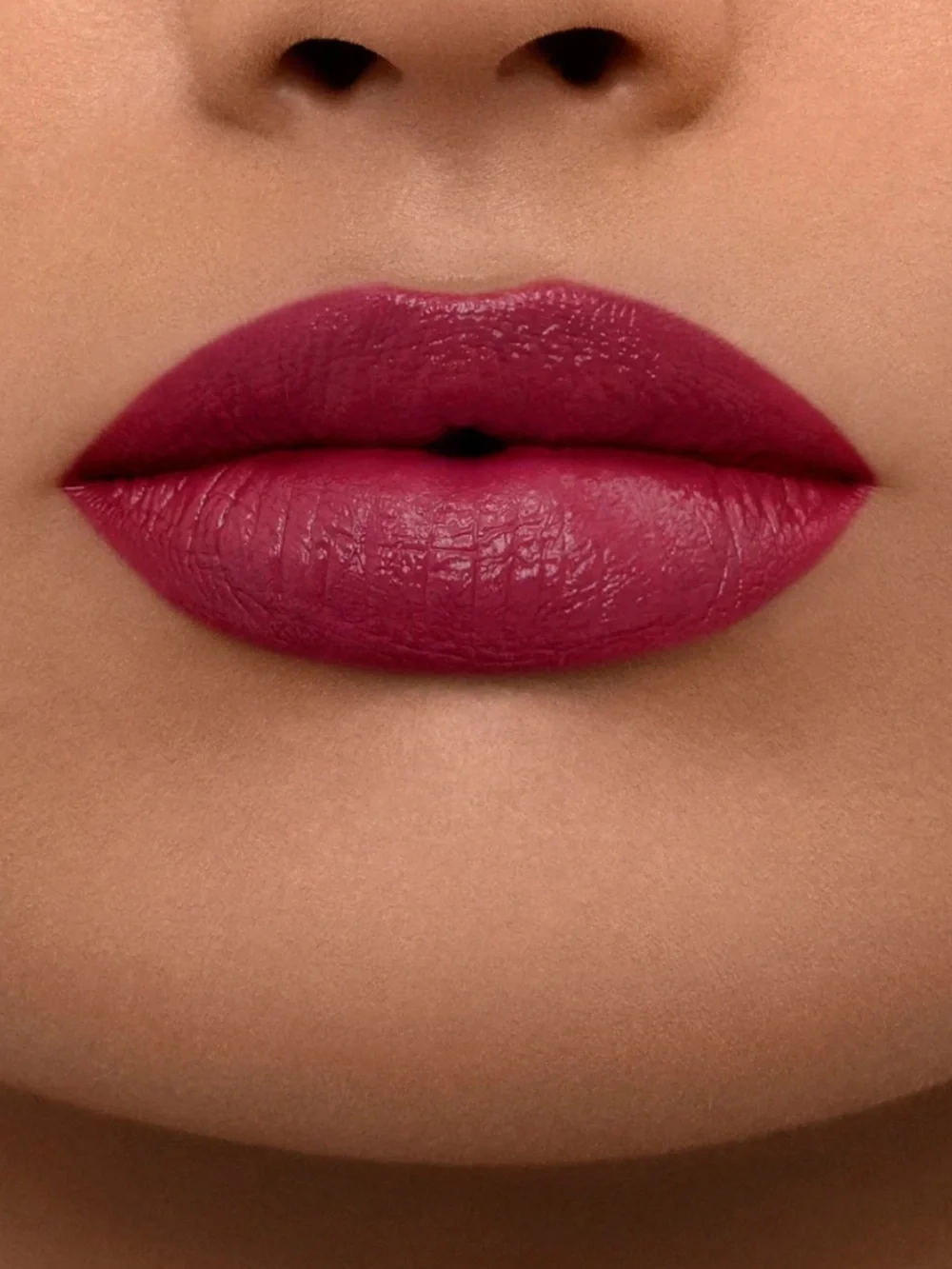 Burberry kisses bold